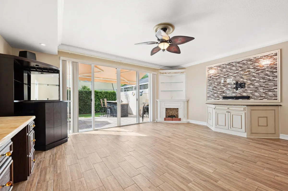 Faux Fireplace at 477 Capistrano Drive, Palm Beach Gardens