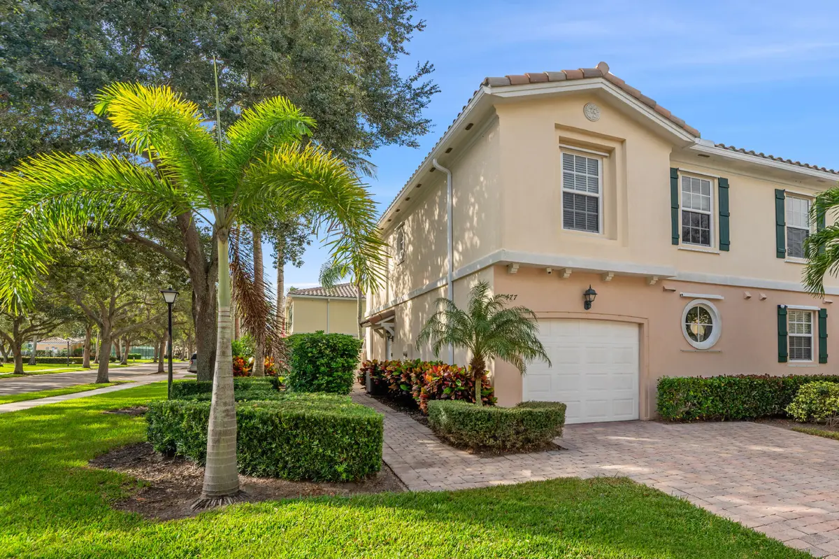 Larger Corner Lot at 477 Capistrano Drive, Palm Beach Gardens