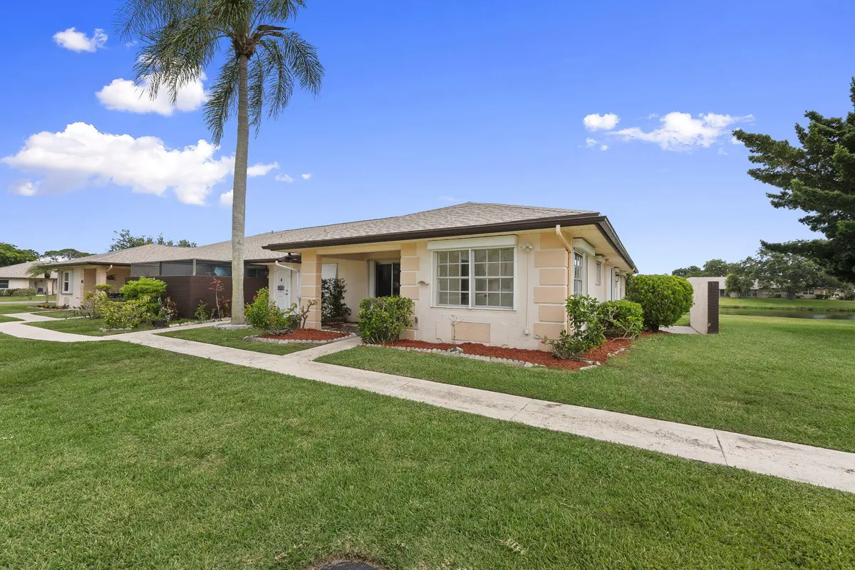 FRONT EXTERIOR at 5828 Honeybell Court, Fort Pierce