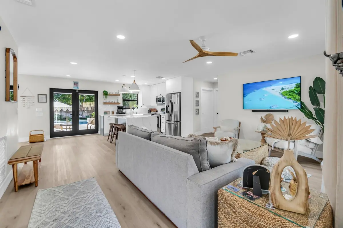 27_1920px at 300 SE 8th Avenue, Deerfield Beach