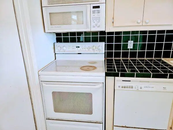 Over dishwasher at 4650 Washington Street 504, Hollywood