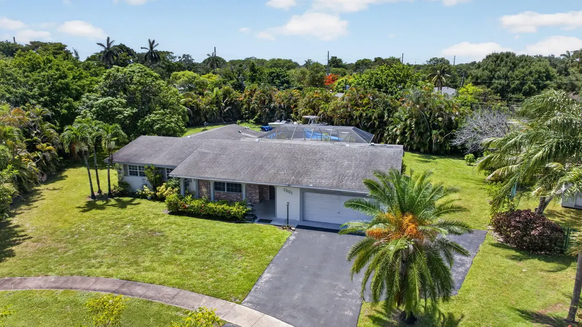7-web-or-mls-7501--2 at 7501 NW 6th Street, Plantation