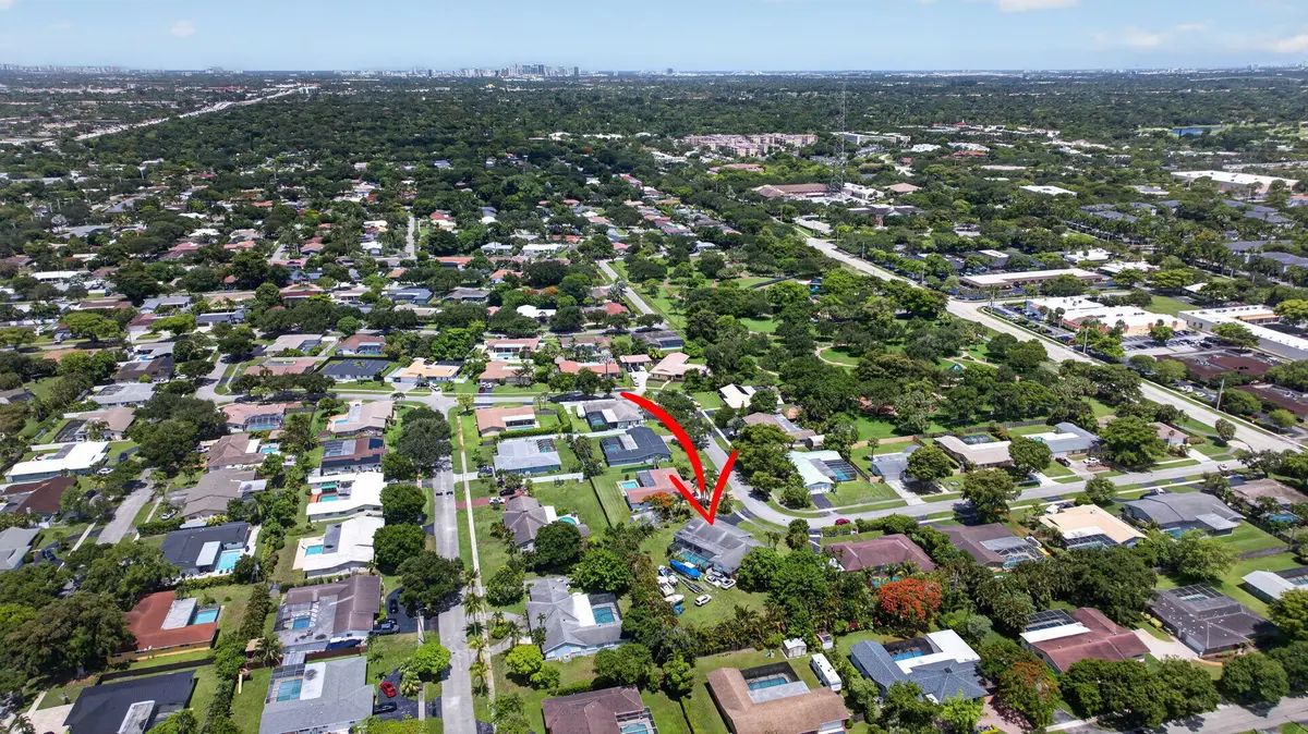15-web-or-mls-7501--10 at 7501 NW 6th Street, Plantation