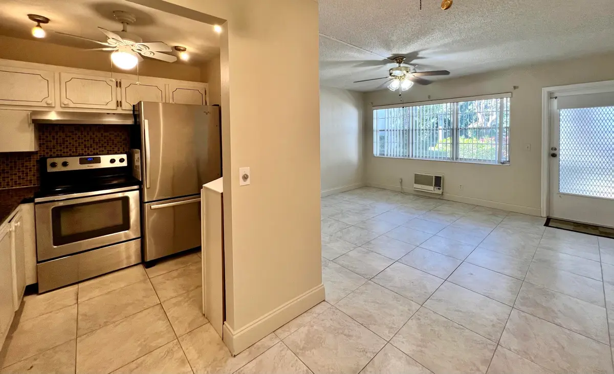 View to Front at 94 Windsor E, West Palm Beach