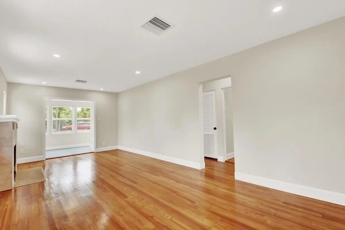11_Image_11_mls at 842 Selkirk Street, West Palm Beach