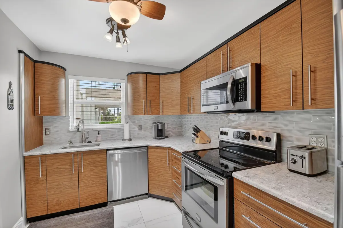 kitchen at 3601 S Ocean Boulevard 104, South Palm Beach