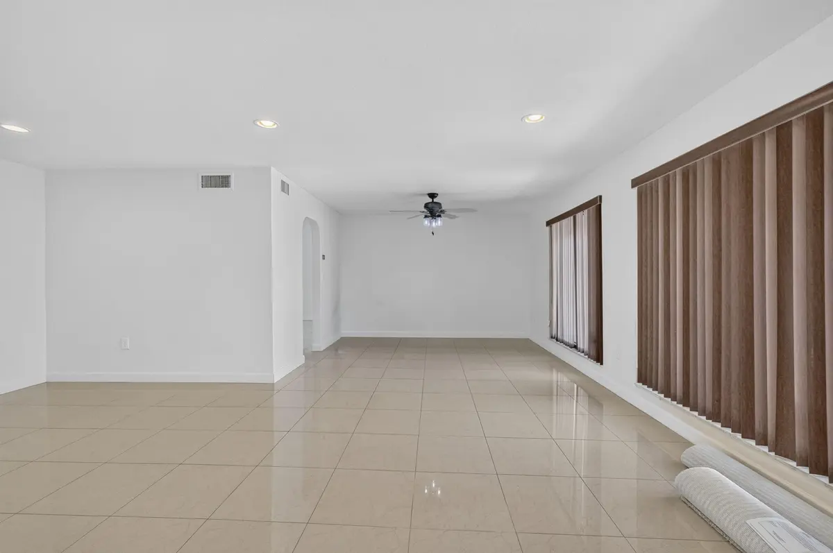 4-web-or-mls-8I8A6004 at 5411 SW 94th Avenue, Cooper City