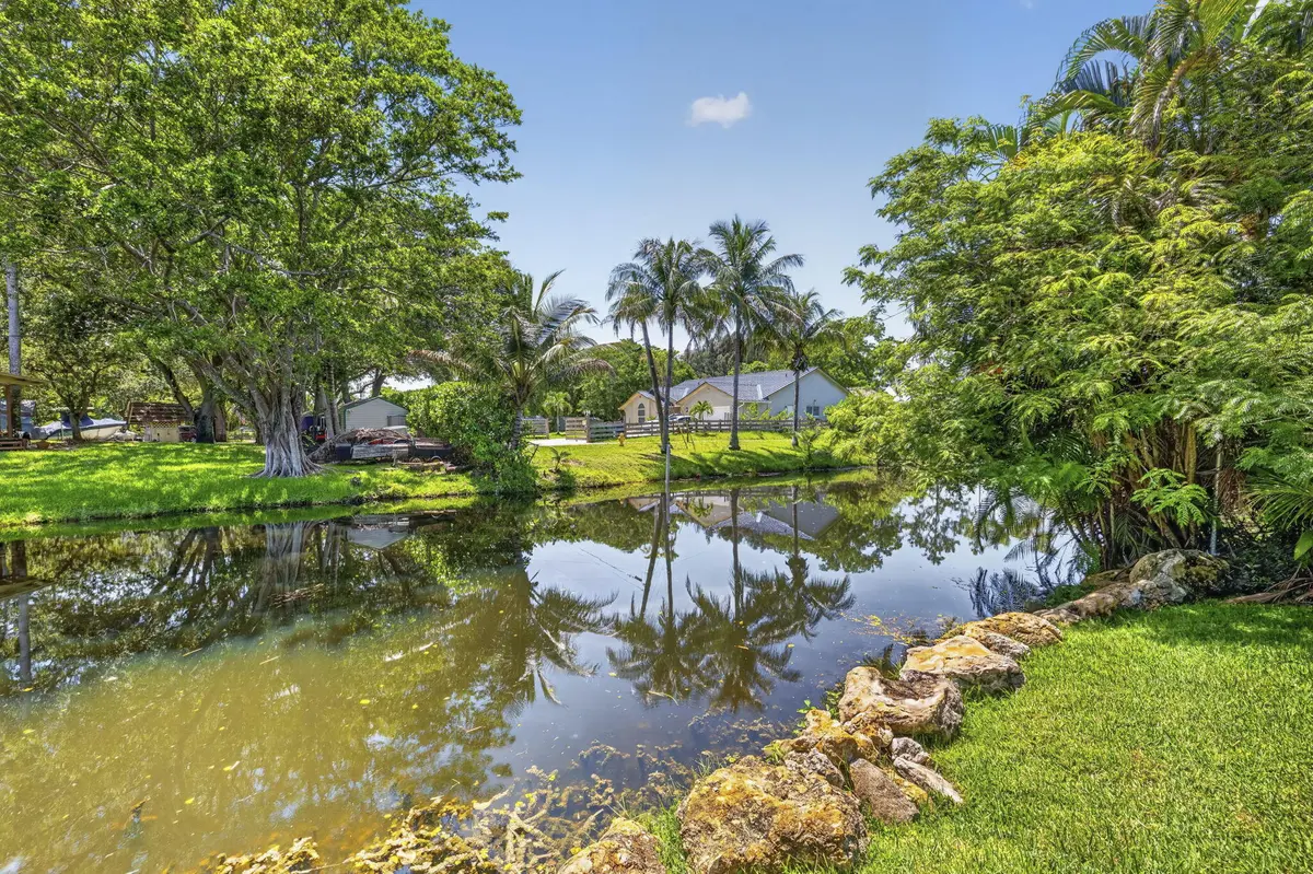 33-web-or-mls-8I8A6159 at 5411 SW 94th Avenue, Cooper City