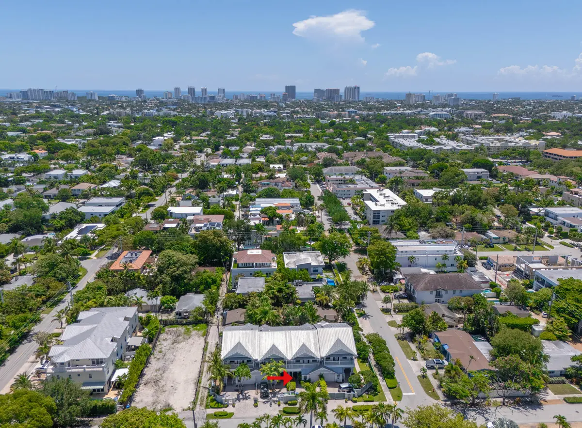 Photo-15a at 302 NE 11th Avenue, Fort Lauderdale