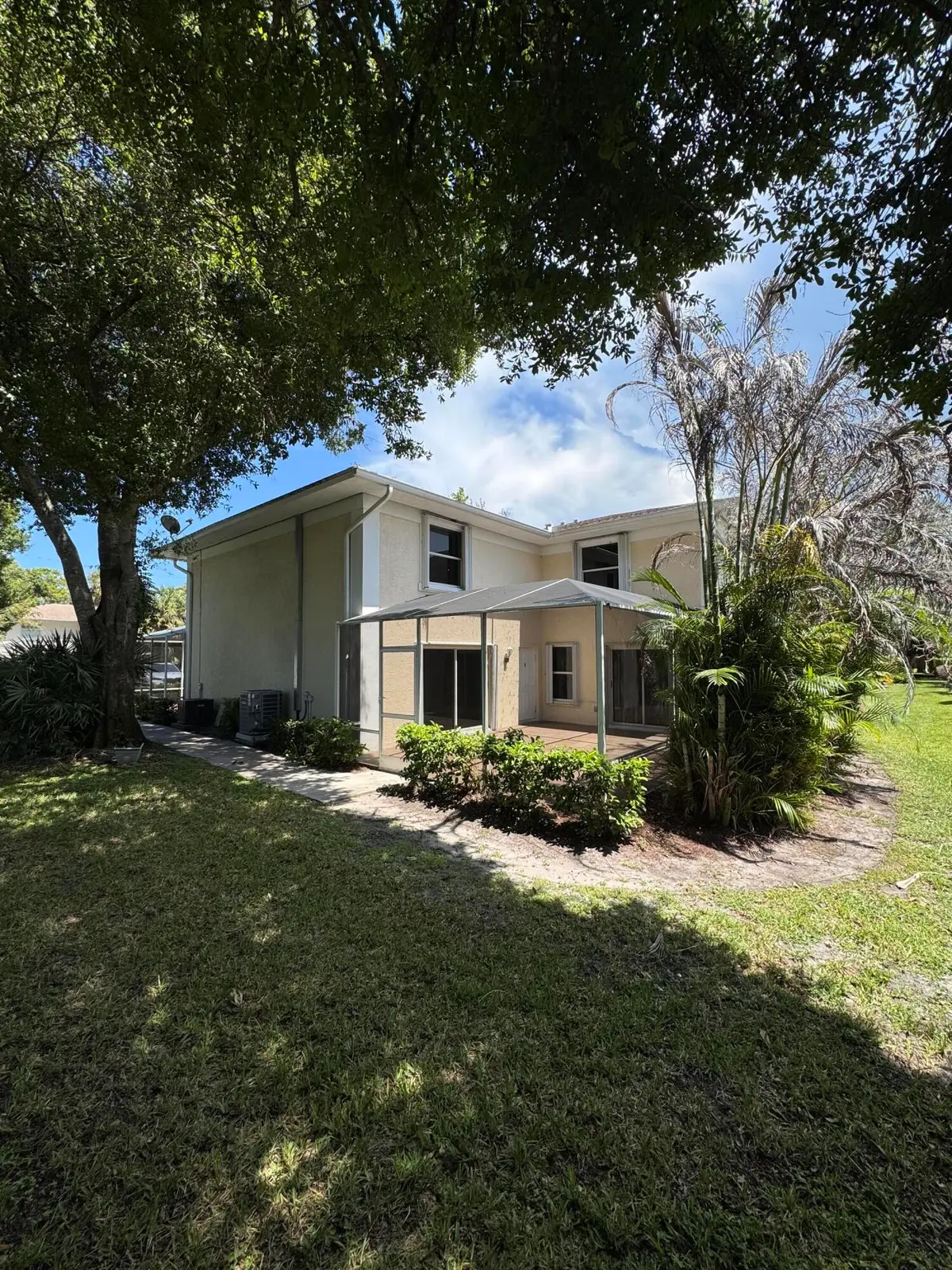IMG_7245 at 1536 N Lawnwood Circle 3, Fort Pierce