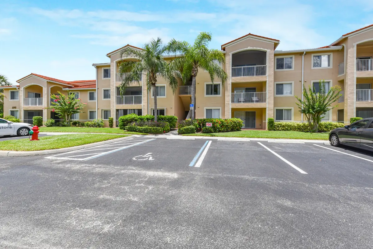 DSC_3935 at 1590 S 42nd Circle 106, Vero Beach