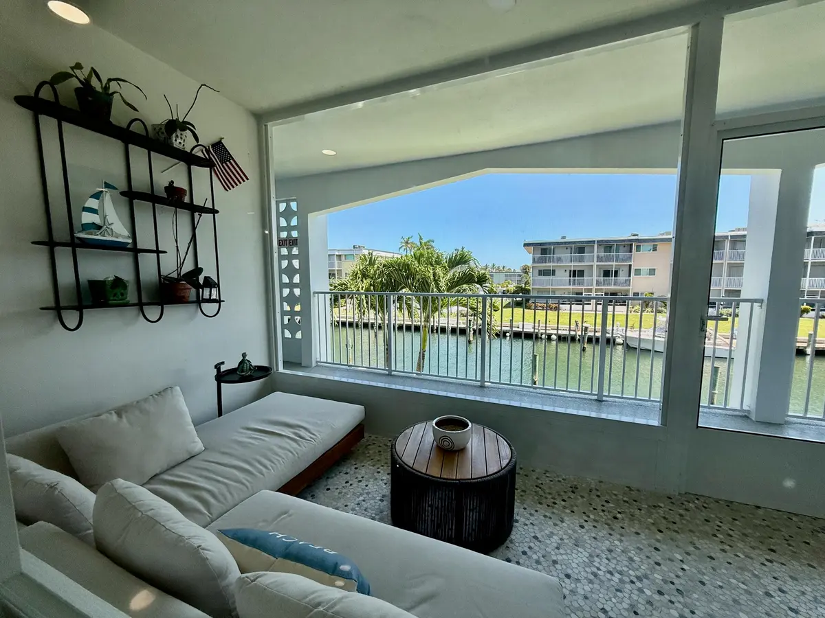 IMG_3778 at 110 Shore Court 209, North Palm Beach