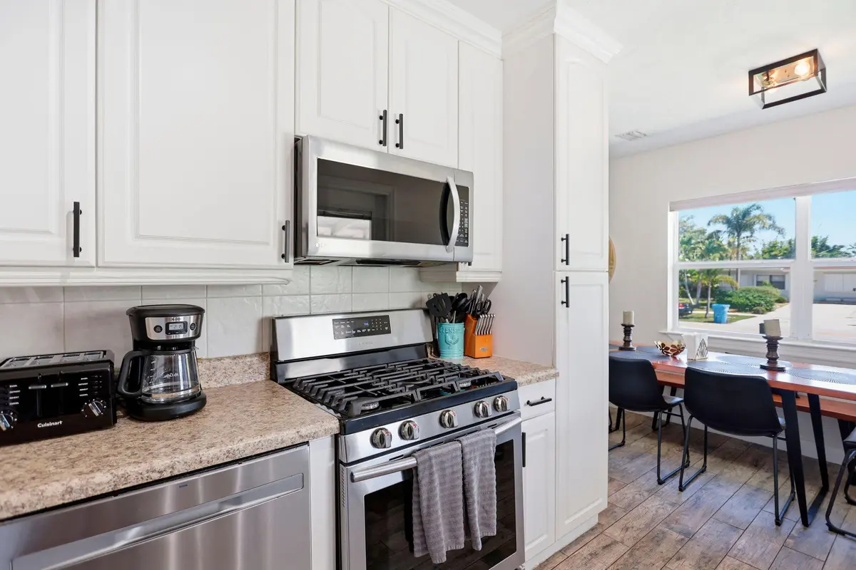 8-web-or-mls-0E2A0921 at 917 W Drew Street, Lantana