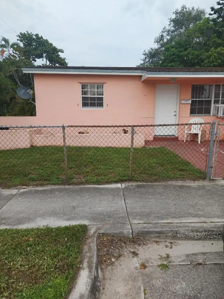 1980 4 at 1980 Lincoln Avenue, Opa-Locka