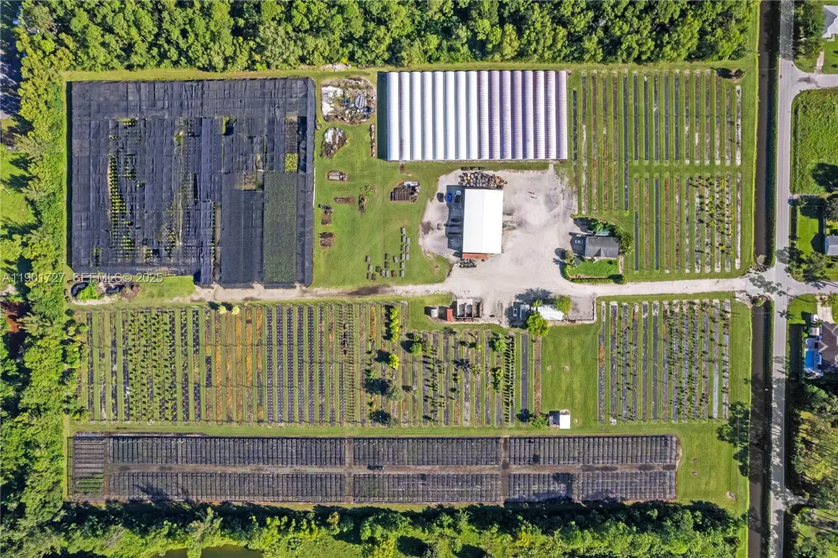A11901727_2 at 1535 B Road, Loxahatchee Groves