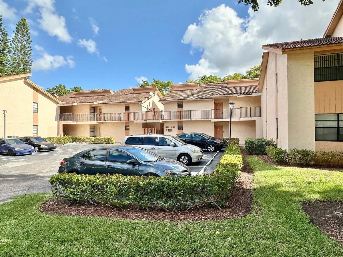 Photo 1 at 1917 NW 94th Avenue 204a, Coral Springs