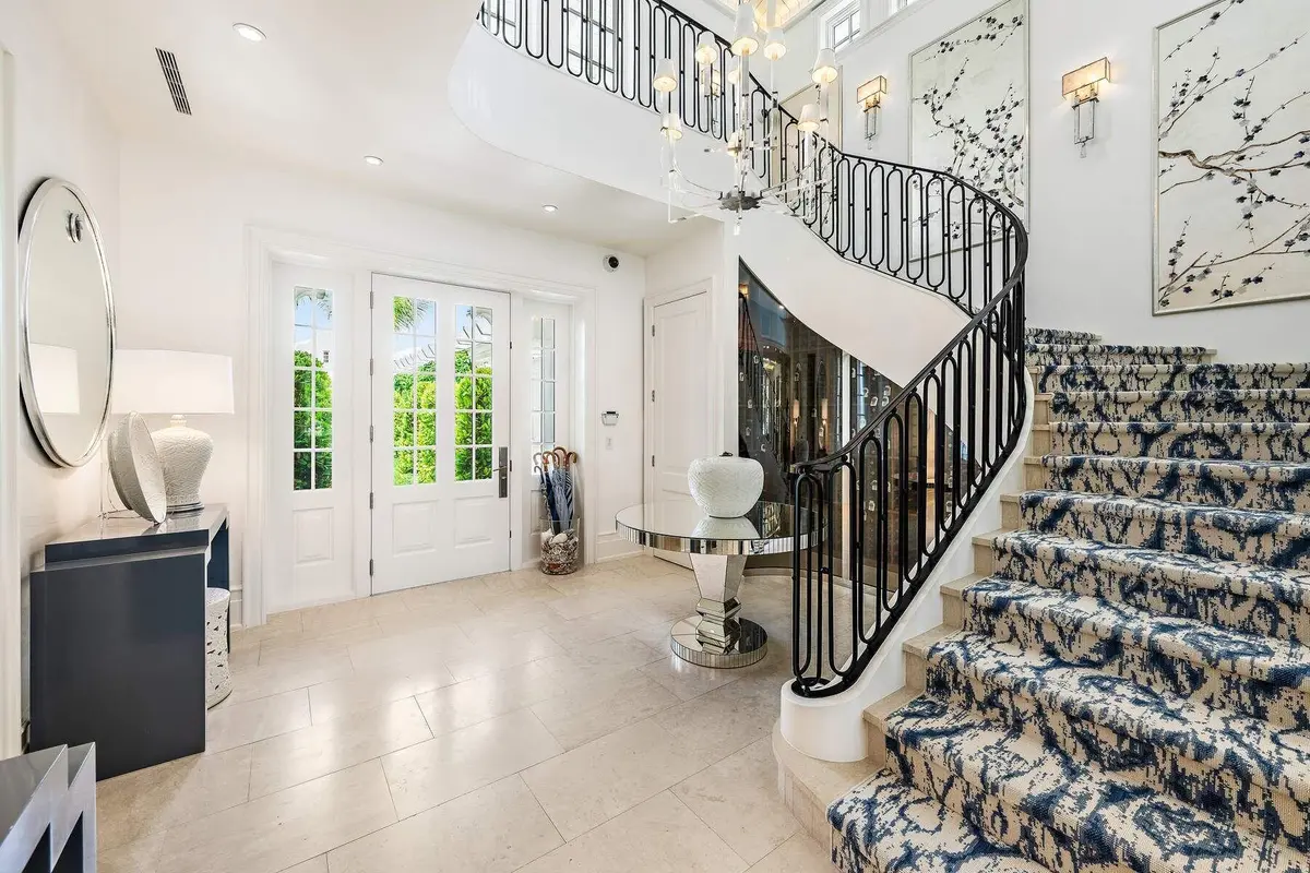 608 Island Drive - B5P9ZG(3) at 608 Island Drive, Palm Beach