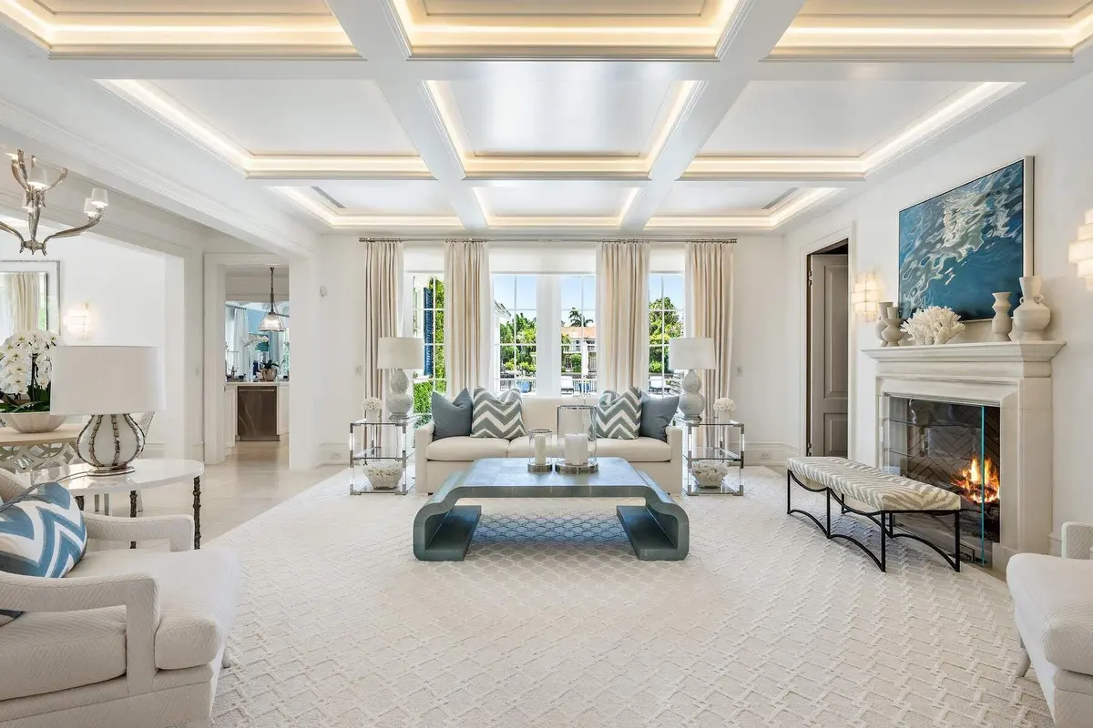 608 Island Drive - B5P9ZG(7) at 608 Island Drive, Palm Beach