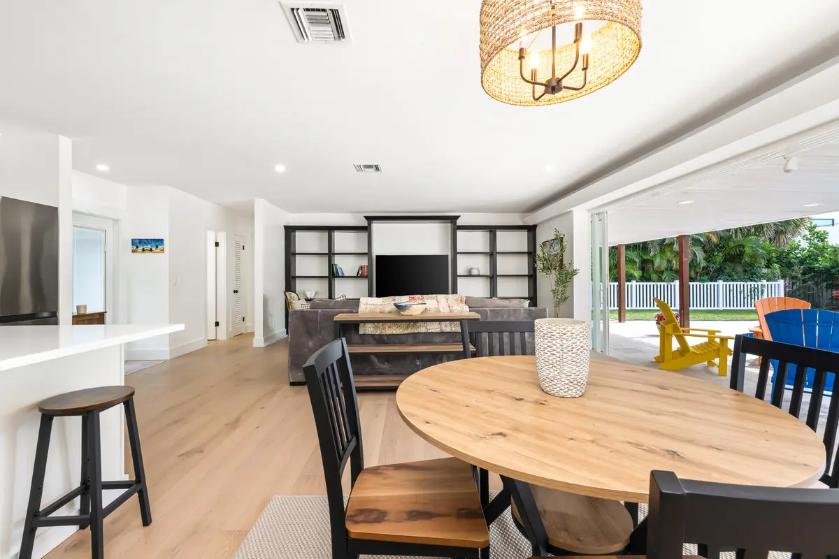 Dining at 461 Apollo Drive, Juno Beach