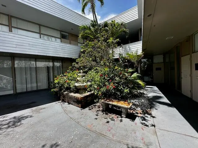 2631 105b 4 at 2631 E Oakland Park Boulevard 105b, Fort Lauderdale
