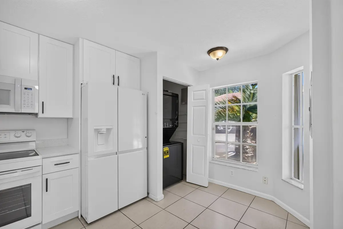 WASHER AND DRYER at 946 Summit Lake Drive, West Palm Beach