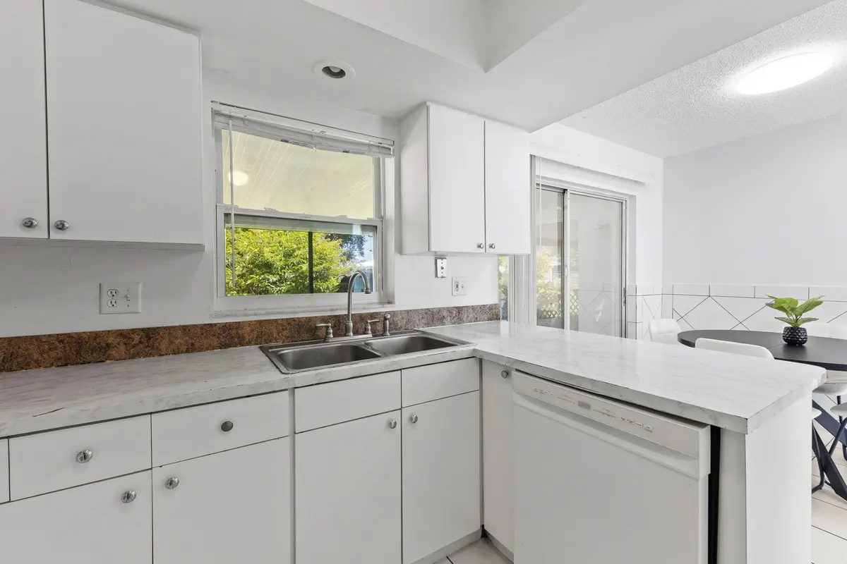 10-web-or-mls-DSC06953 at 276 NE Summer Road, Port St. Lucie