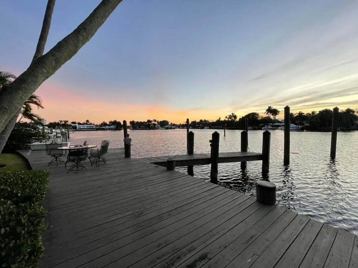 dock view at 325 Sunset Drive A, Fort Lauderdale