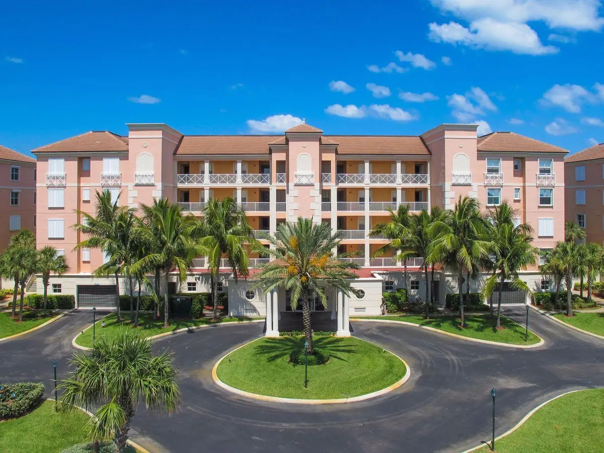 2000 BUILDING at 2024 Windward Drive, Fort Pierce