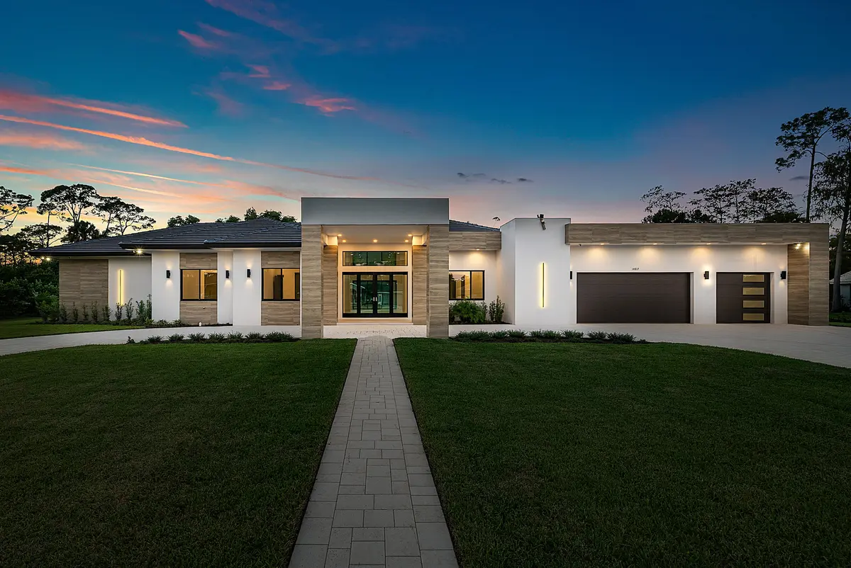Front Elevation at 14817 Paddock Drive, Wellington