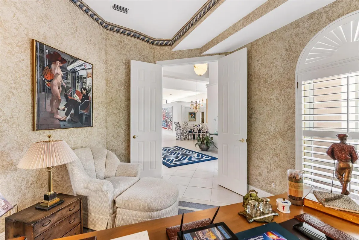 Den?library/office at 6533 Somerset Circle, Boca Raton