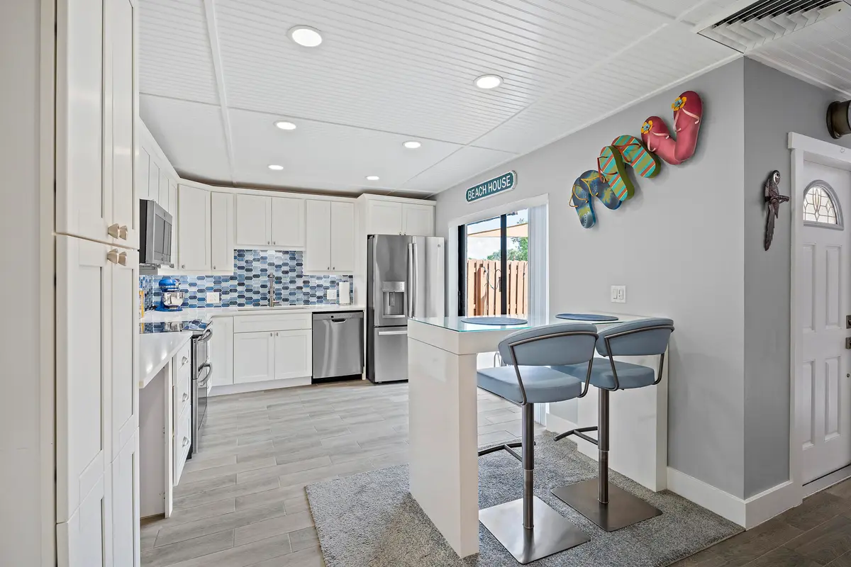 6163 SE Riverboat Drive 1018, Stuart, FL – photo 2