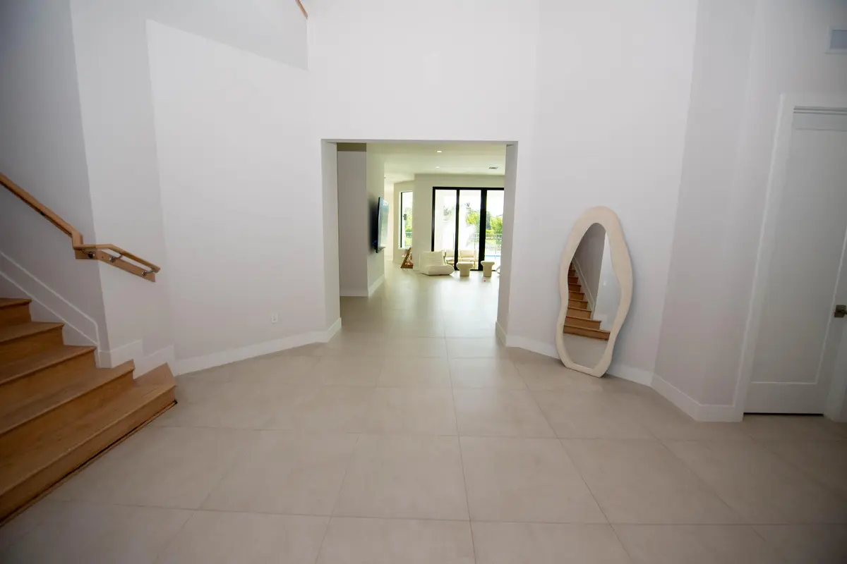 SNAP7000 0082 at 5746 Ashwood Circle, Hollywood