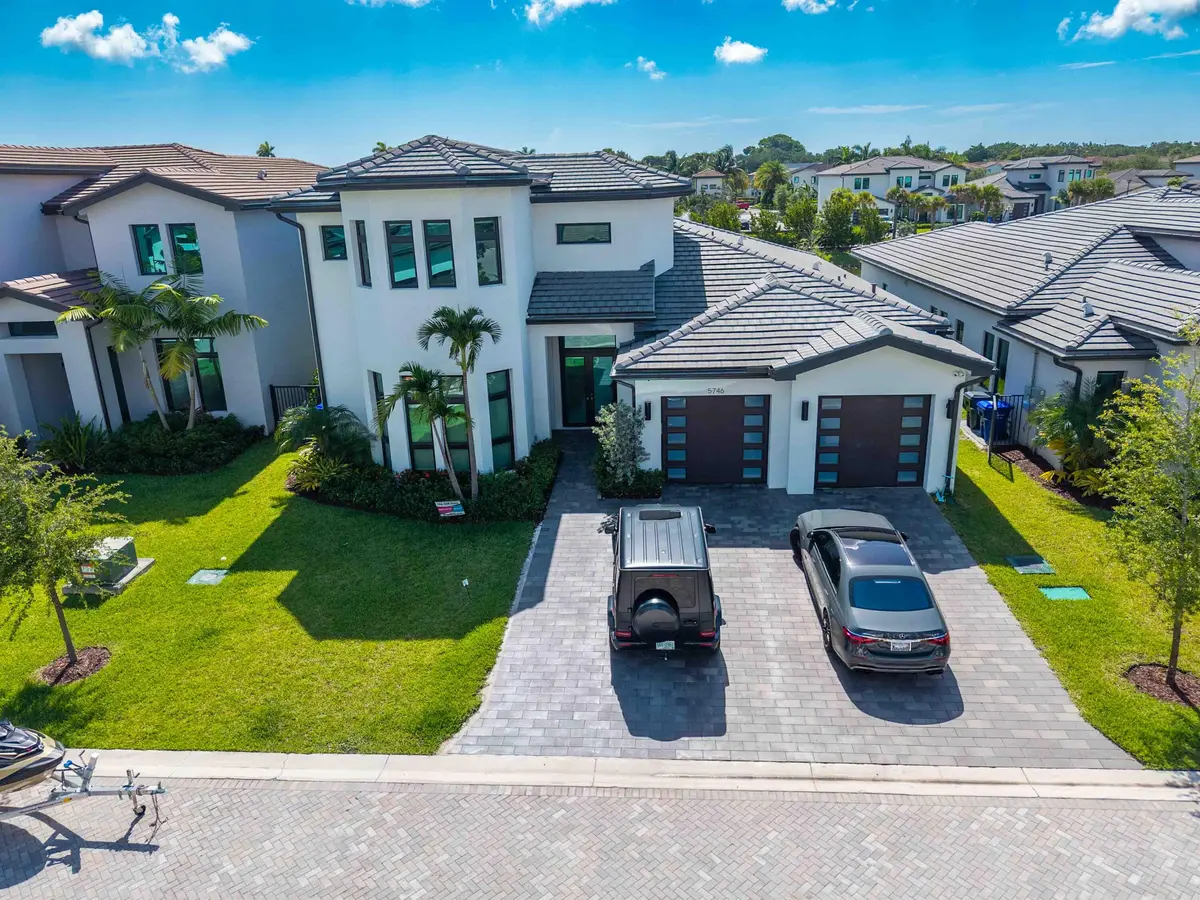SNAP7000 0266 at 5746 Ashwood Circle, Hollywood