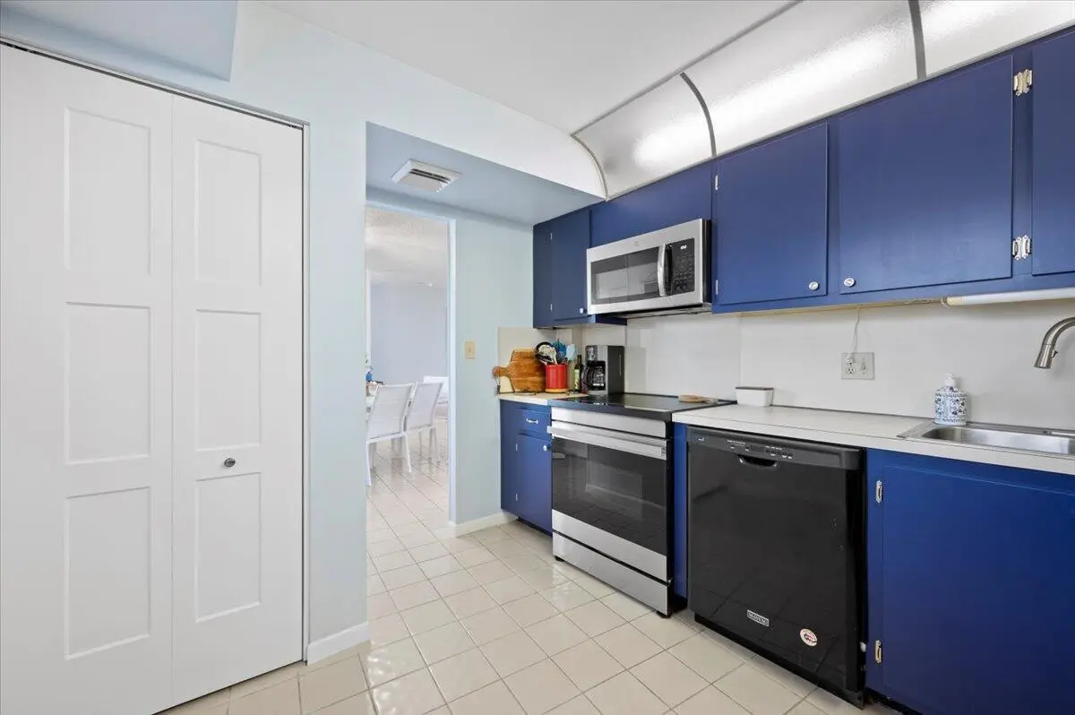 Kitchen at 100 Ocean Trail Way 107, Jupiter