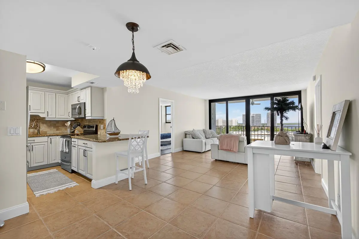 336 Golfview 905 at 336 Golfview Road 905, North Palm Beach
