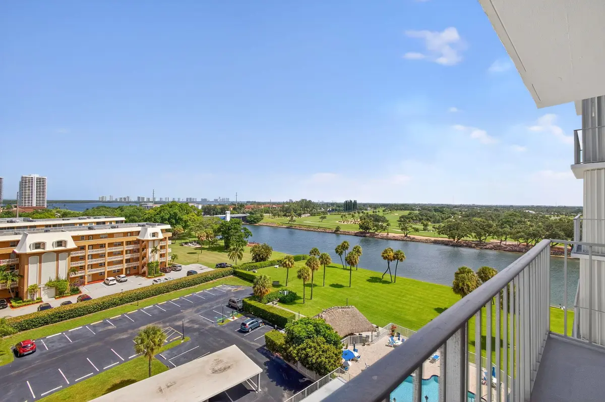 Views at 336 Golfview Road 905, North Palm Beach