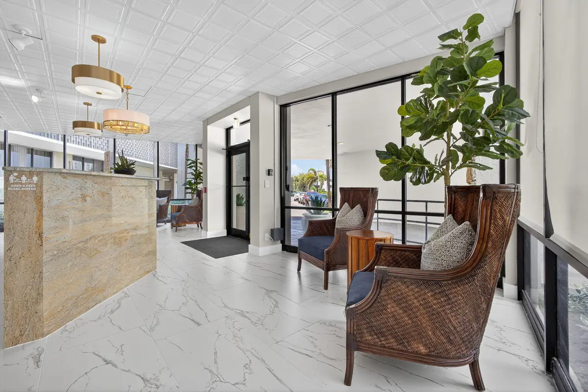 Front Desk at 336 Golfview Road 905, North Palm Beach