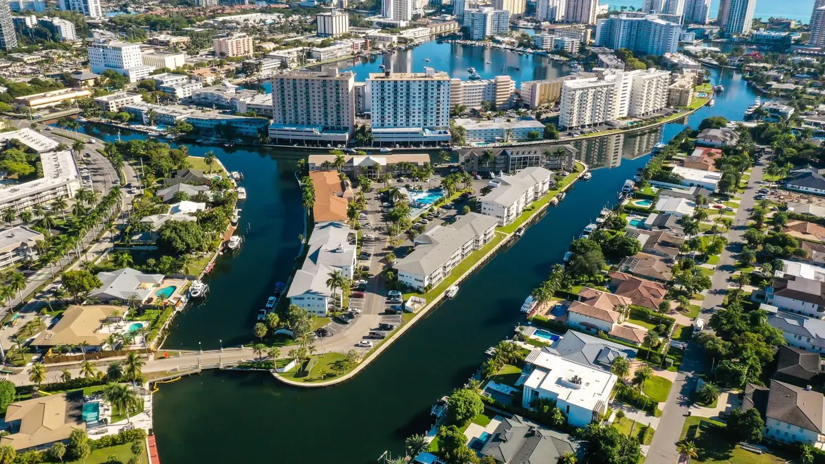 Photo 5 at 450 Paradise Isle Boulevard, Hallandale Beach