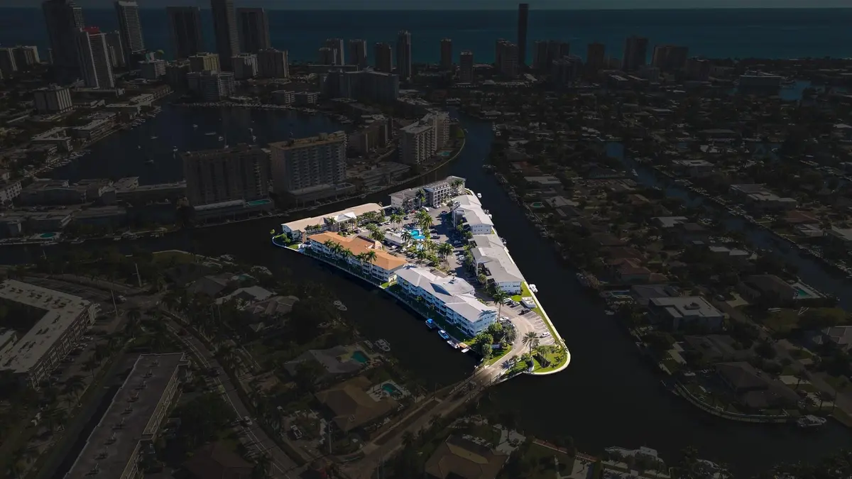 Photo 8 at 450 Paradise Isle Boulevard, Hallandale Beach