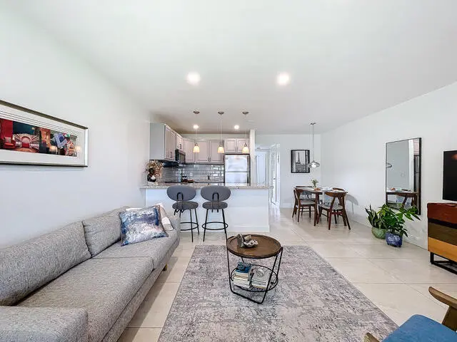 410 Chatham T-32 at 410 Chatham T, West Palm Beach