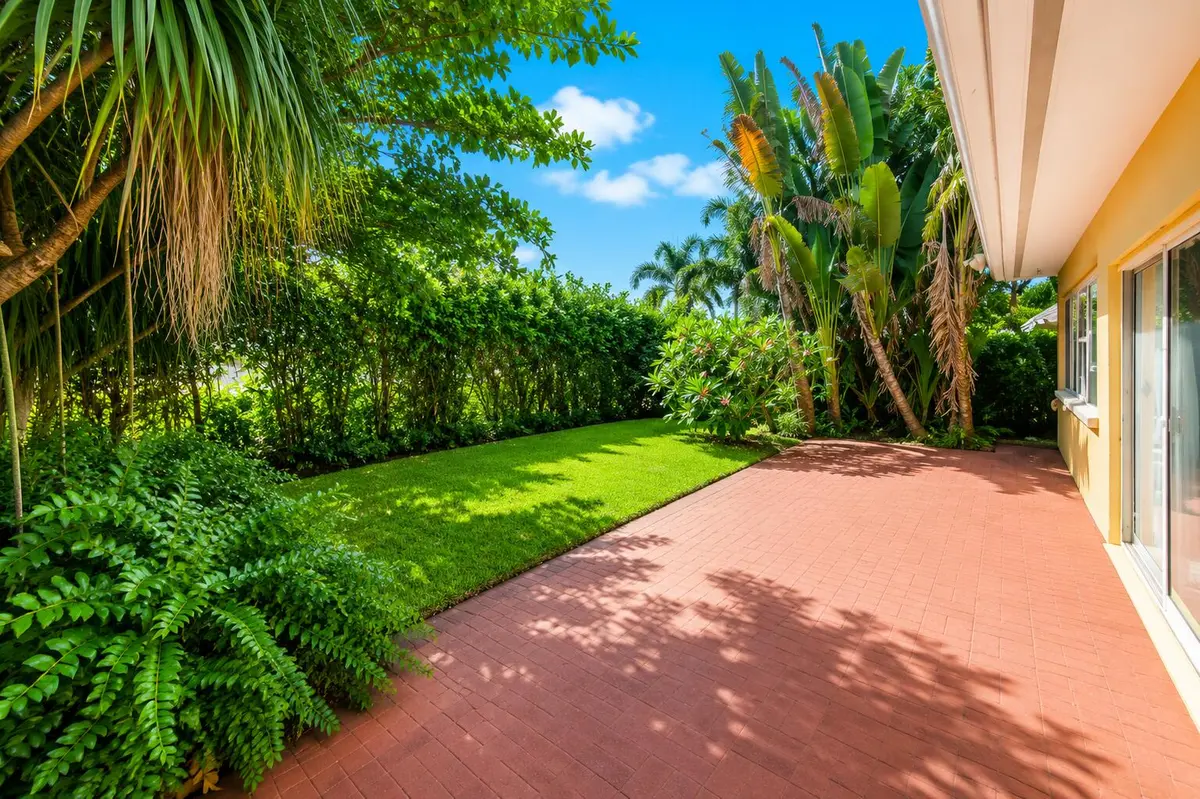 Patio at 842 Fathom Road, North Palm Beach