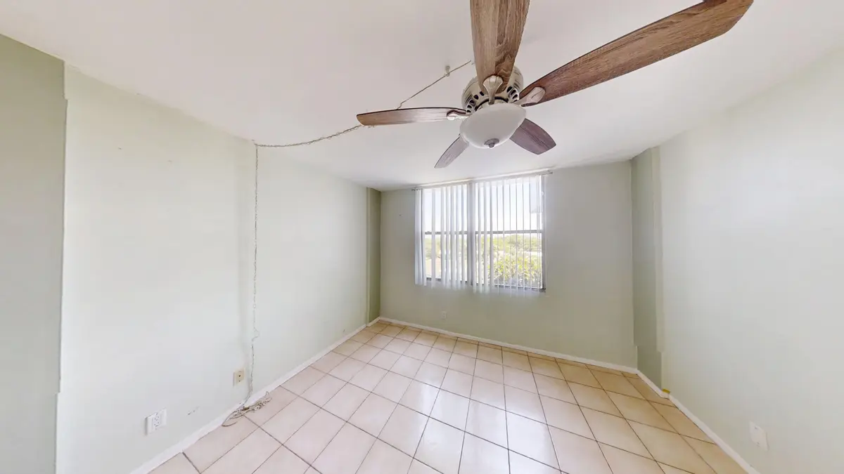 Bedroom 3 at 108 Royal Park Drive Unit 4E, Oakland Park