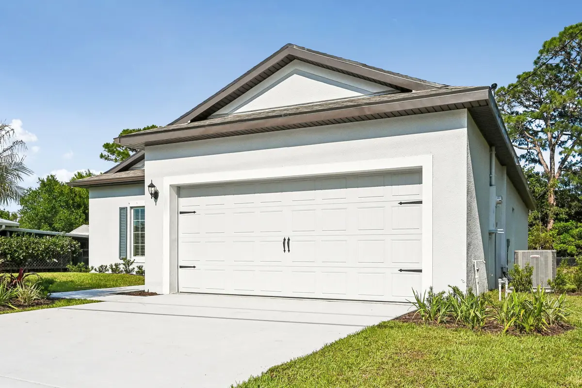 Boca_R_00-33 at 6010 Hickory Drive, Fort Pierce