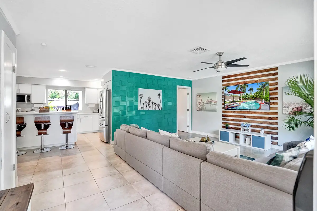 CF0D5ABE-E3CF-44A0-9F39-DEA6F493CC7F at 1516 Scott Street, Hollywood