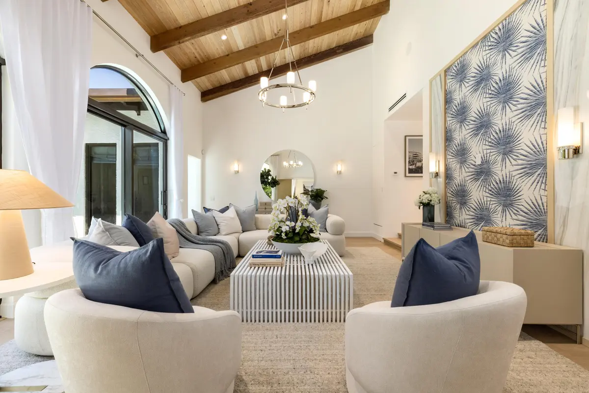15_et6a0251 at 260 Everglade Avenue, Palm Beach
