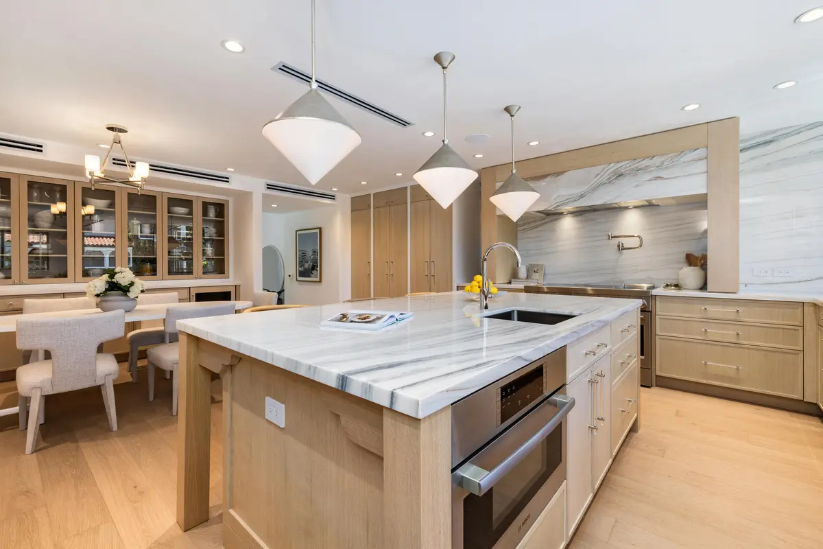12_et6a0225 at 260 Everglade Avenue, Palm Beach