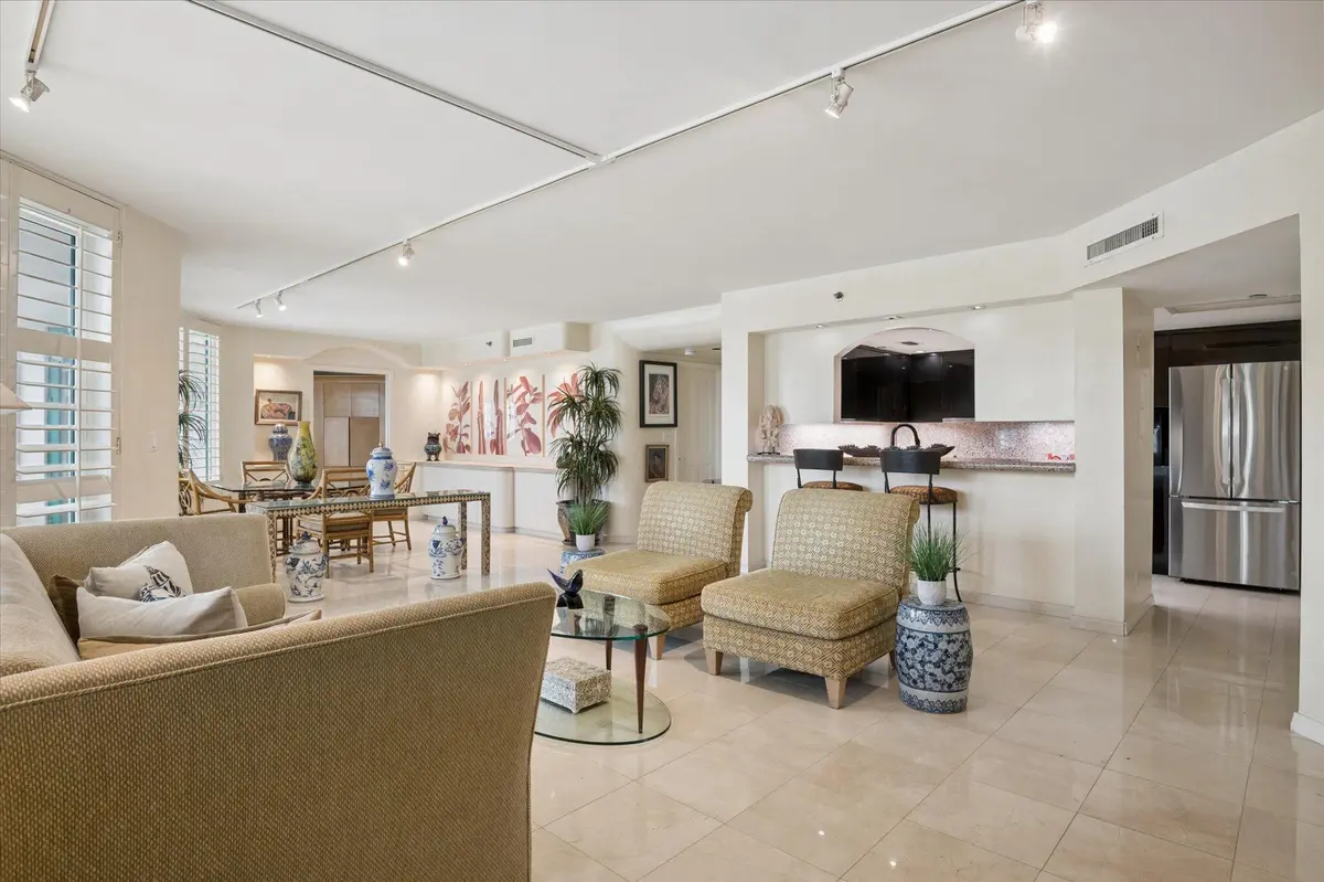 Greatroom at 120 SE 5th Avenue 329, Boca Raton