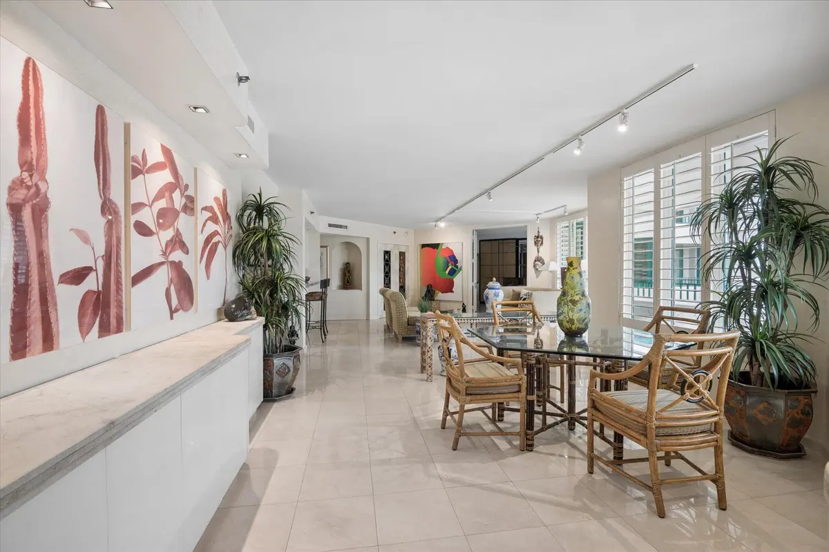 Dining Area at 120 SE 5th Avenue 329, Boca Raton