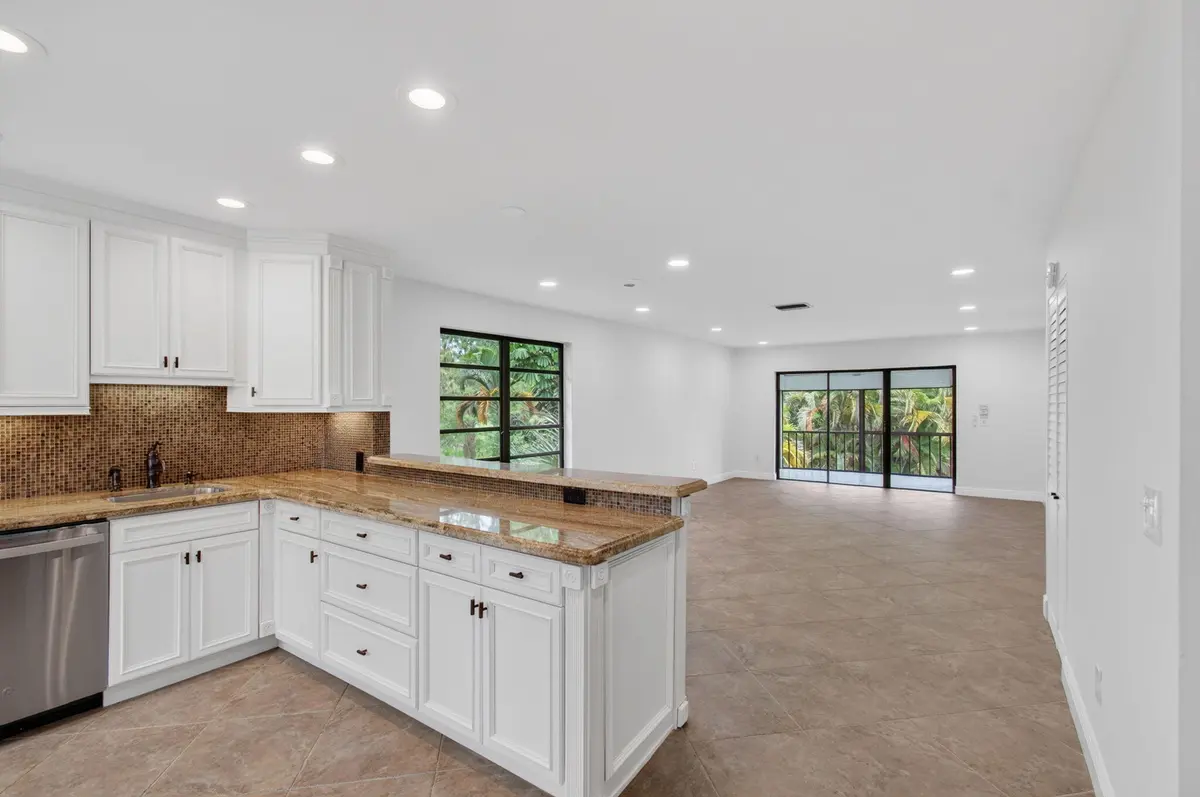 OPEN KITCHEN/LIVING at 8460 Casa Del Lago 25B, Boca Raton