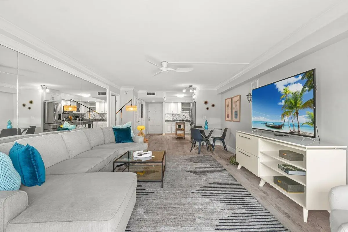 002-3570SouthOceanBoulevard-806-SouthPal at 3570 S Ocean Boulevard 806, Palm Beach